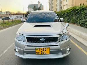 Subaru Forester 2010 Silver