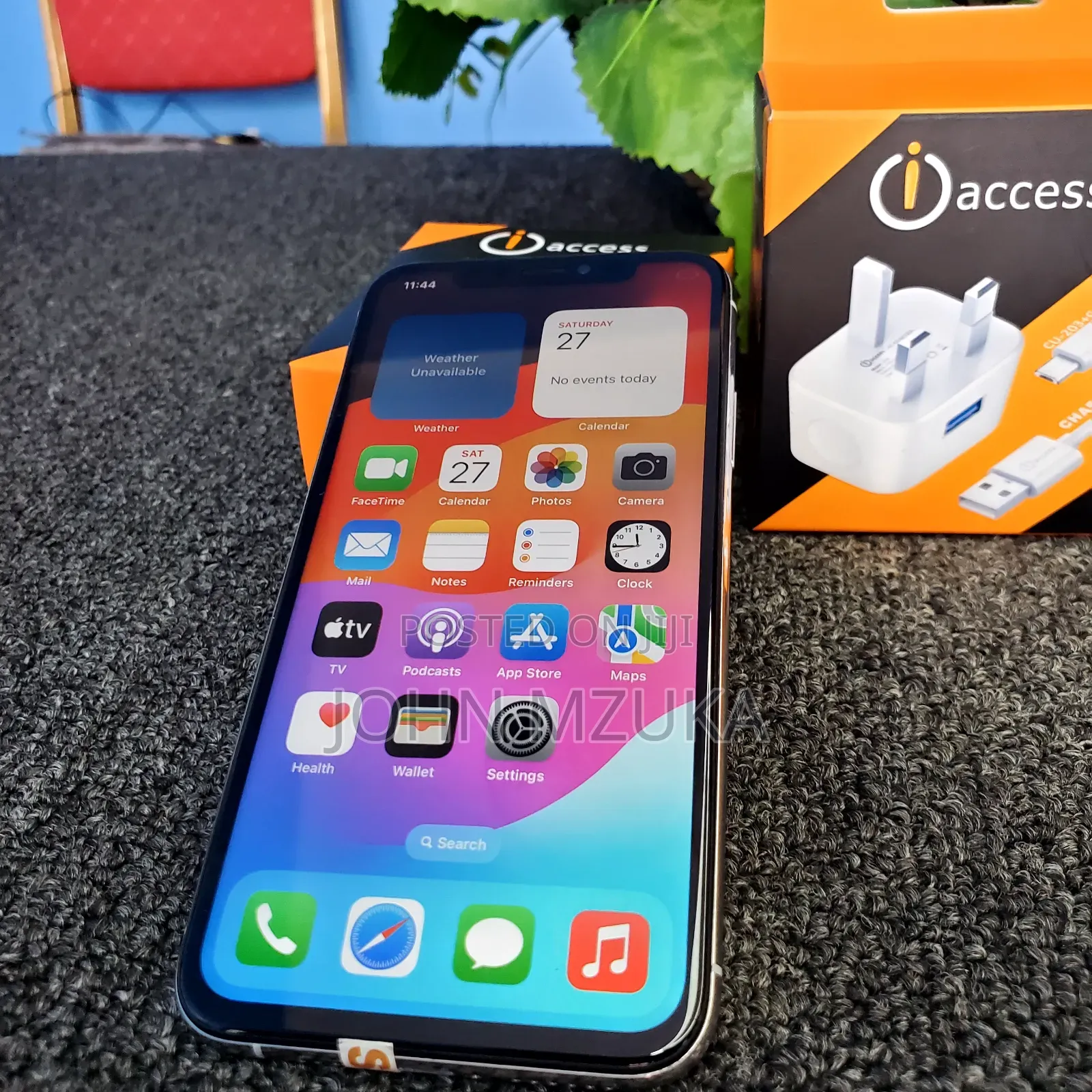 Apple iPhone X 64 GB White