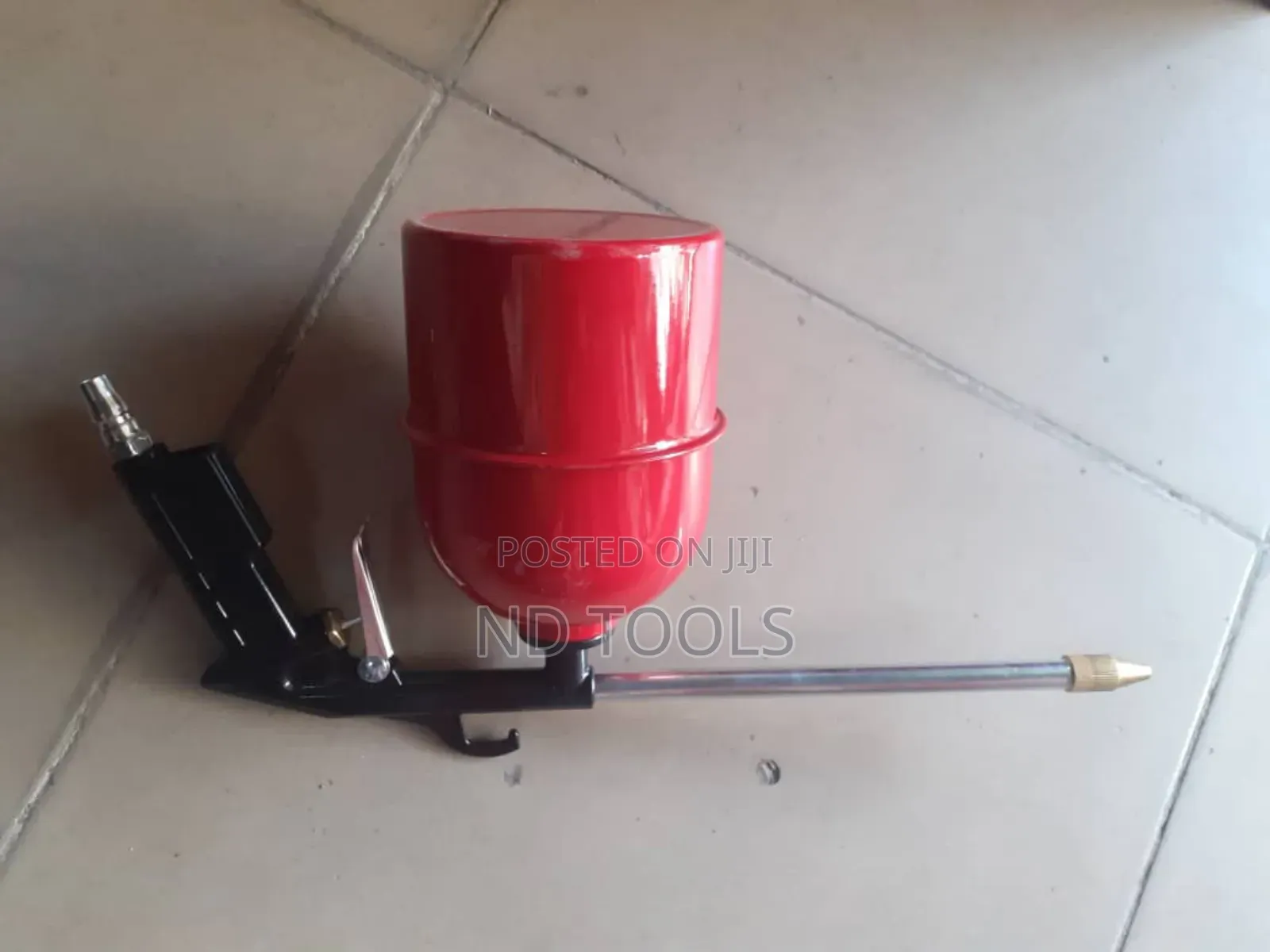 Spray Gun Red Bottom Tank