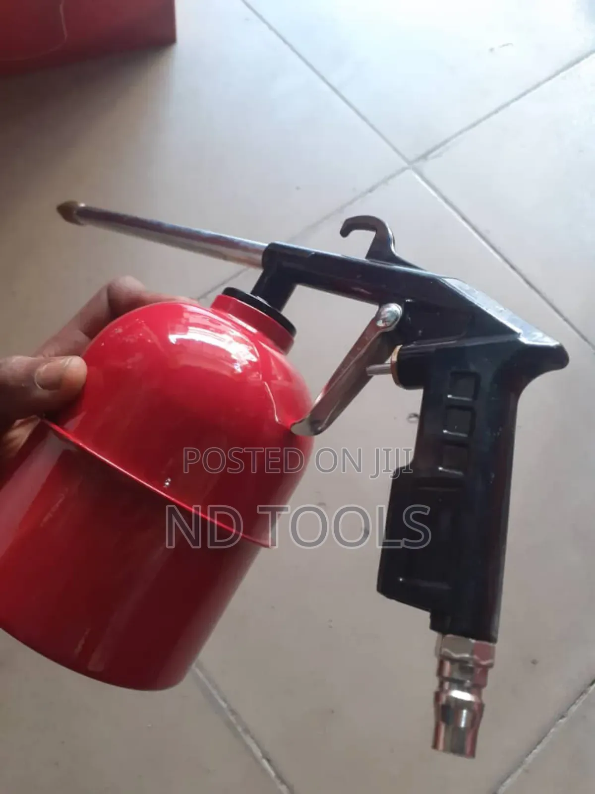 Spray Gun Red Bottom Tank