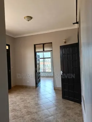 5bdrm House in Dalalipapaatzseven, Bunju for rent