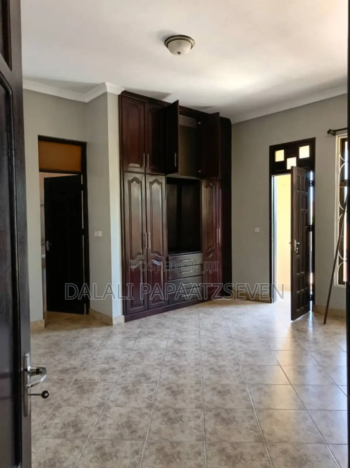 5bdrm House in Dalalipapaatzseven, Bunju for rent