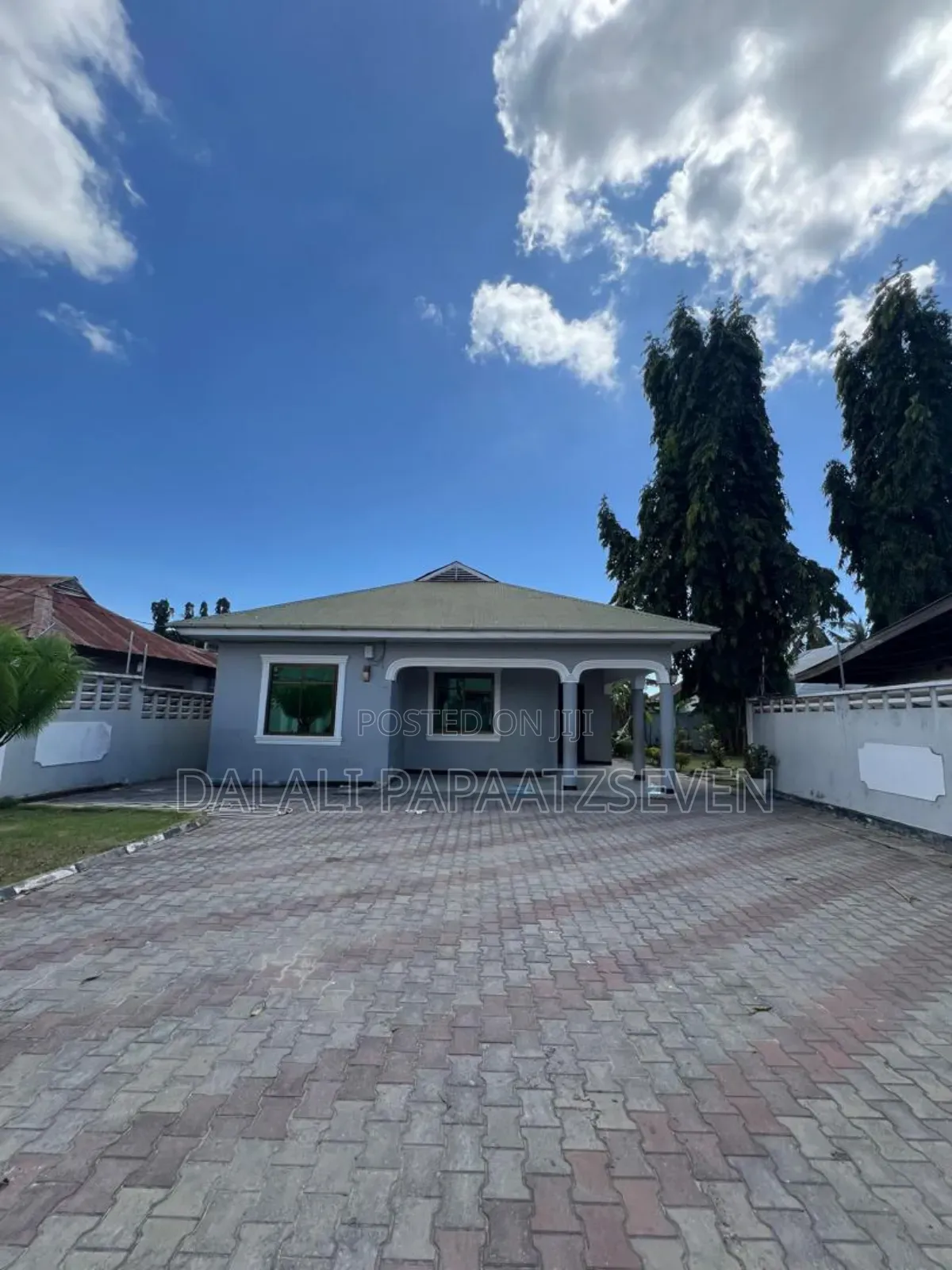 3bdrm House in Dalalipapaatzseven, Kinondoni for rent