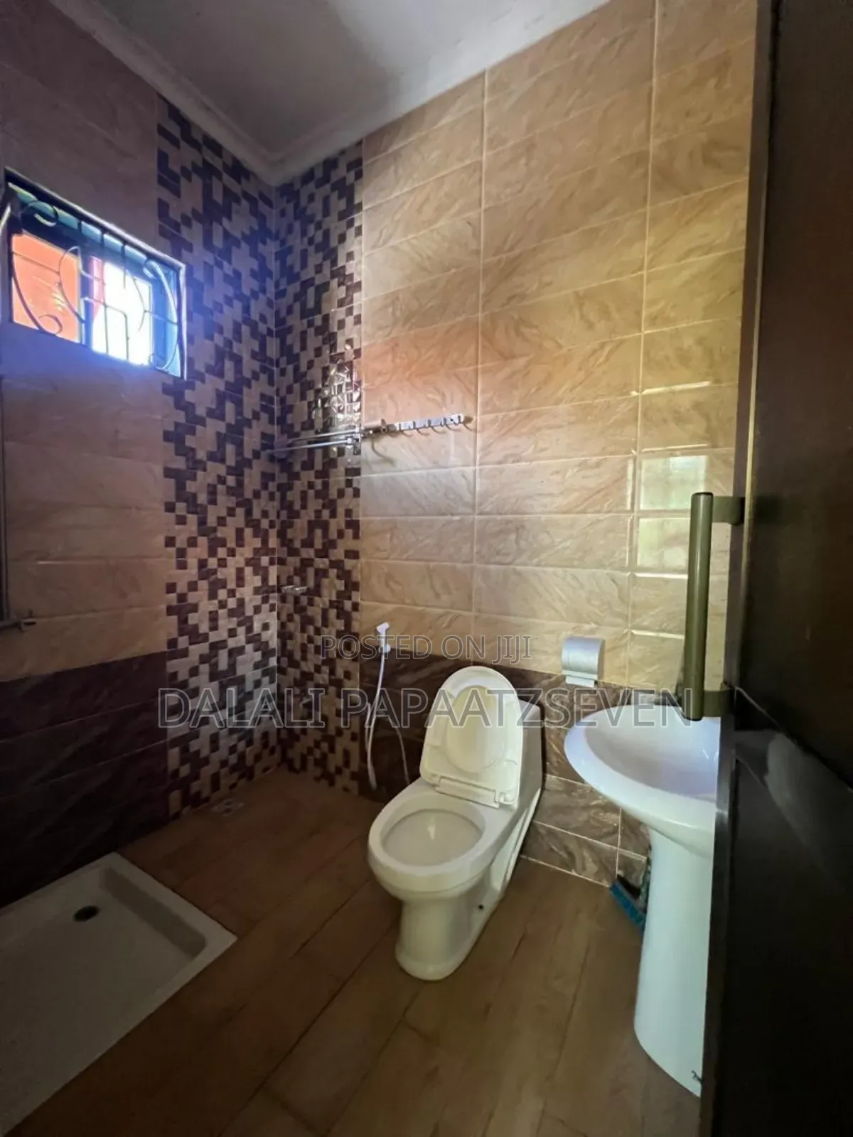 3bdrm House in Dalalipapaatzseven, Kinondoni for rent