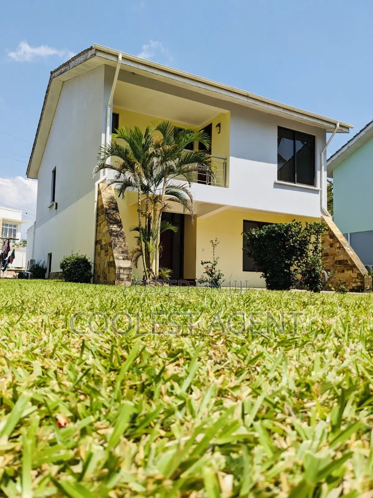 Furnished 3bdrm Villa in Mbezibeach, Kinondoni for rent