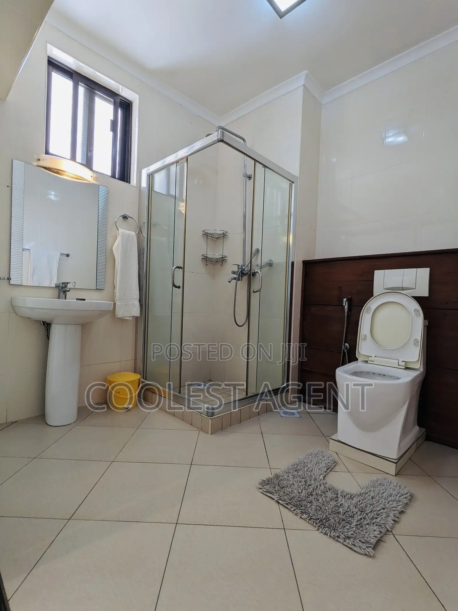 Furnished 3bdrm Villa in Mbezibeach, Kinondoni for rent