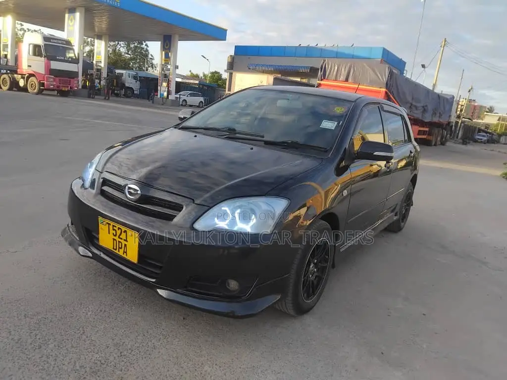 Toyota Corolla RunX 2005 Black