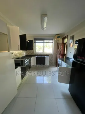 Furnished 4bdrm Villa in Oysterbay for rent