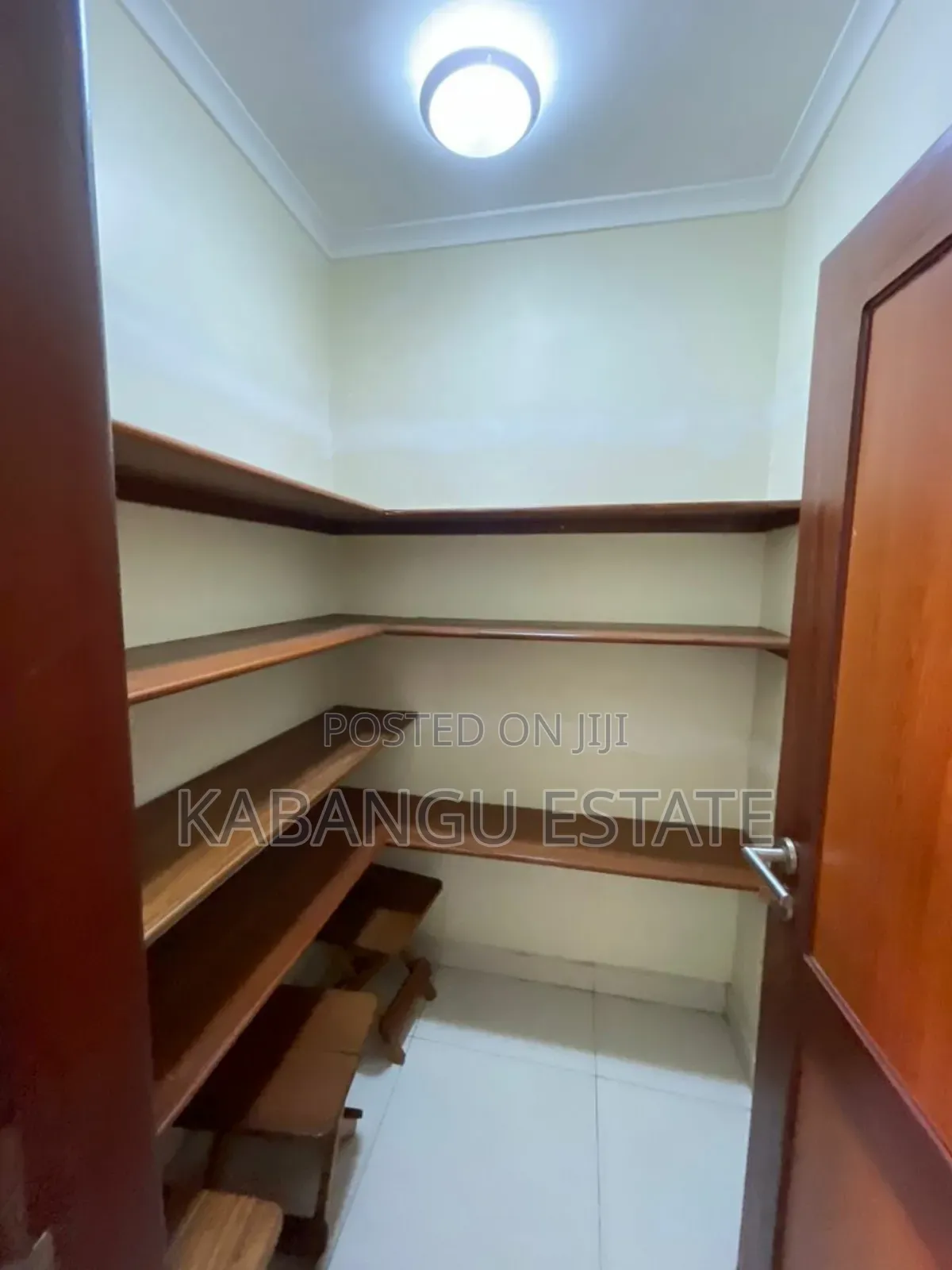 Furnished 4bdrm Villa in Oysterbay for rent