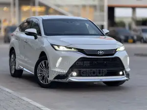 Toyota Harrier 2.0 2021 White