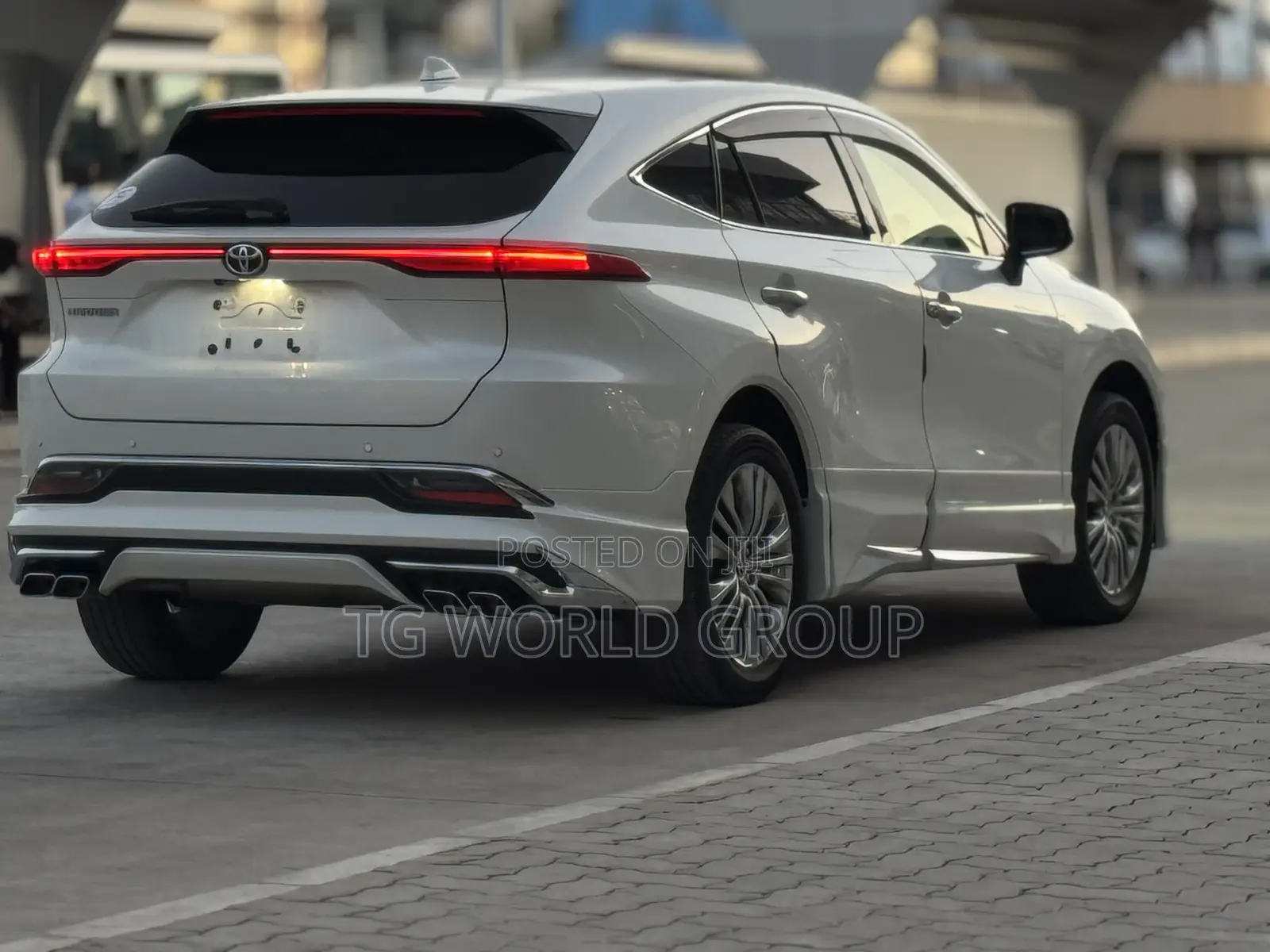 Toyota Harrier 2.0 2021 White