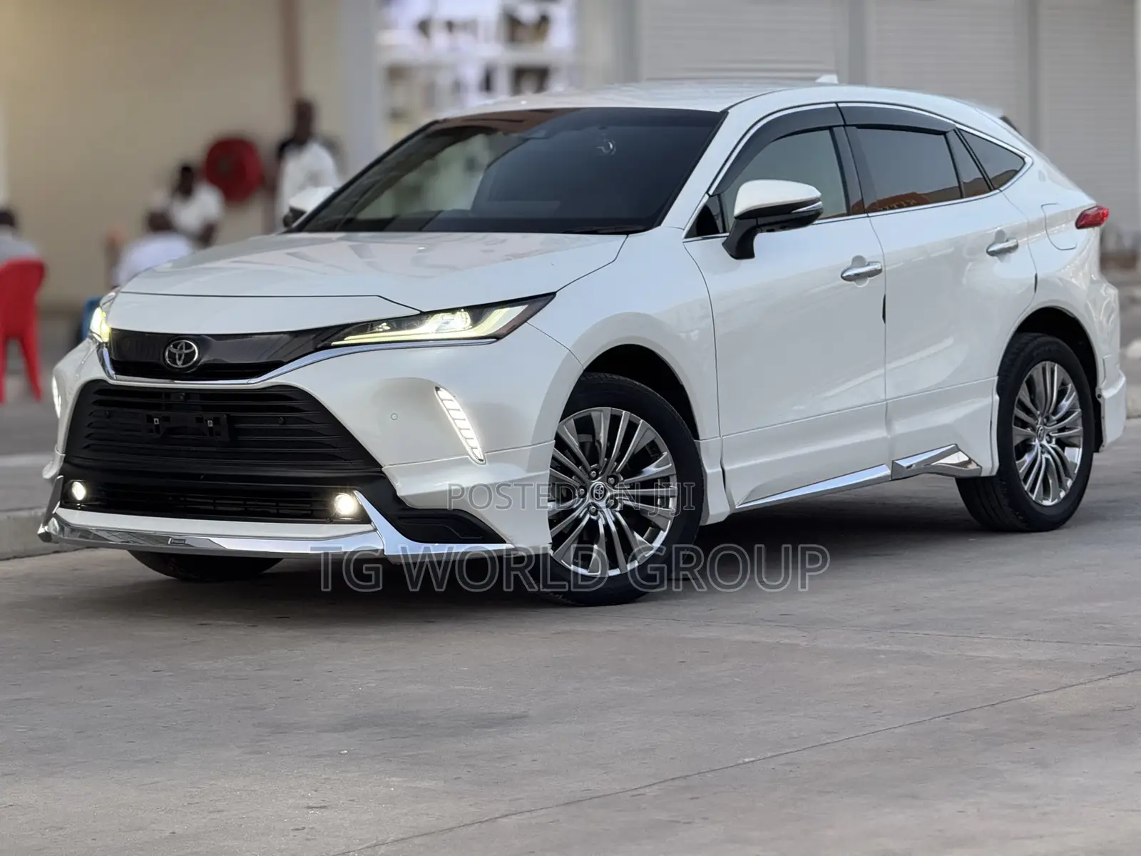 Toyota Harrier 2.0 2021 White