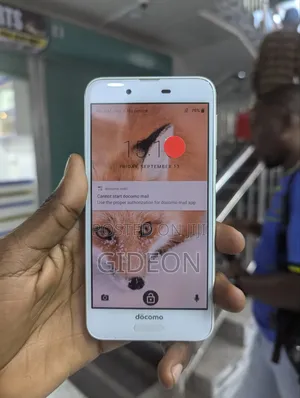 Sharp Aquos Sense SHV40 32 GB White