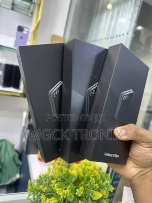 New Samsung Galaxy Z Flip6 256 GB