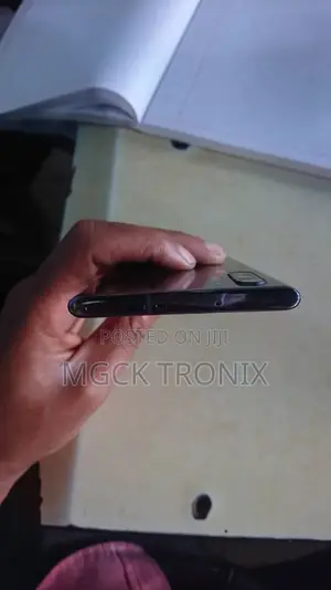 Fujitsu Arrows We F-51B 64 GB