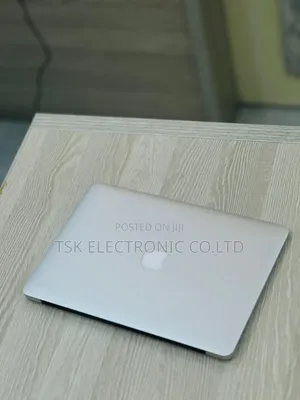 Laptop Apple MacBook Pro 2017 8GB Intel Core I5 SSD 256GB