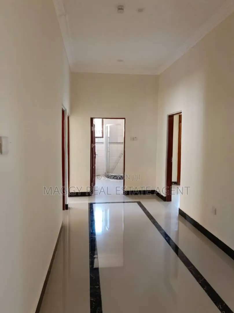 4bdrm House in Bunju Beach for rent