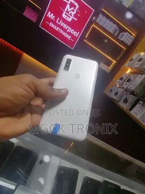 Kyocera Android One S8 64 GB White