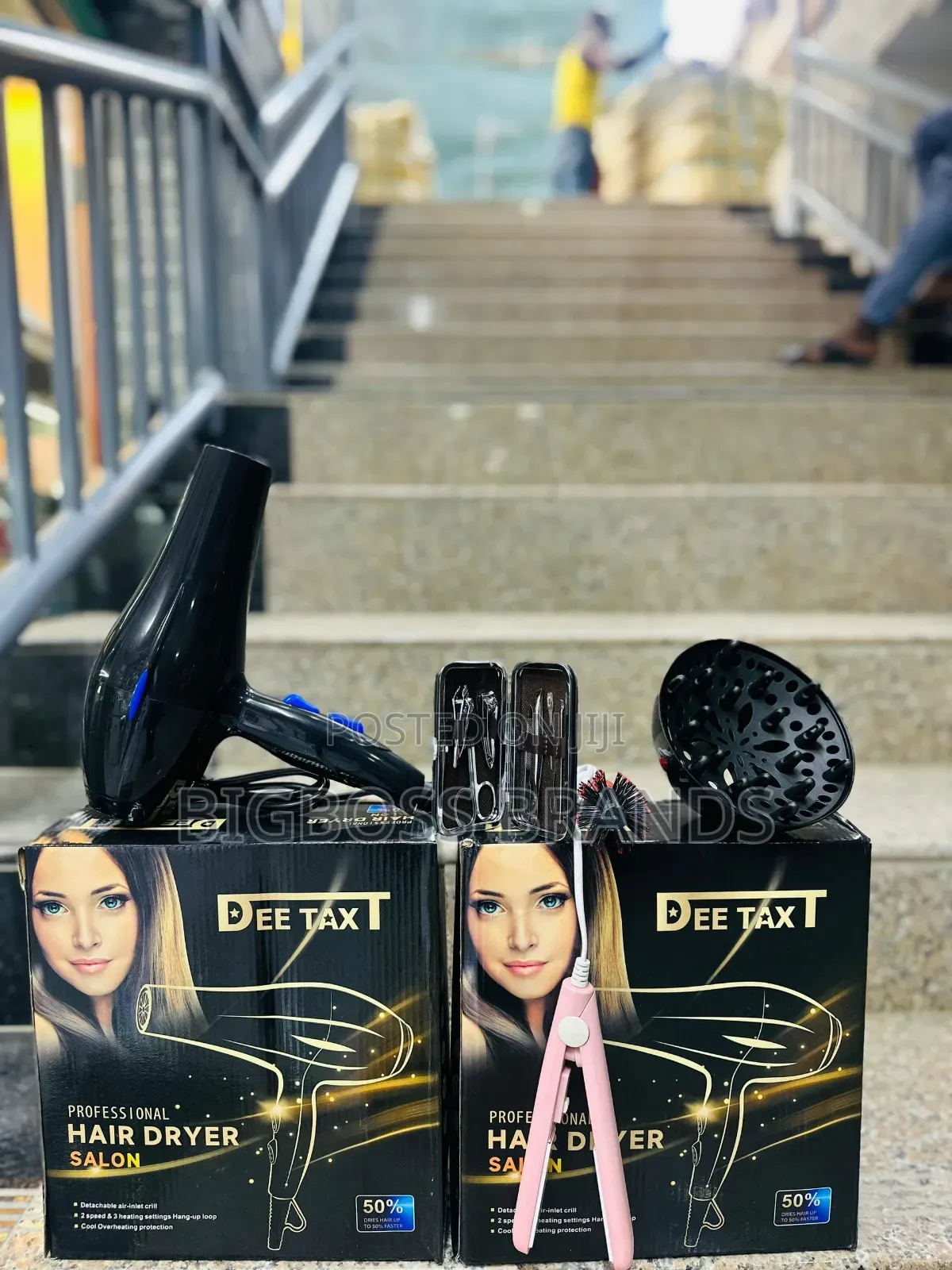 Hair Dryer ( Vitana Vingi )