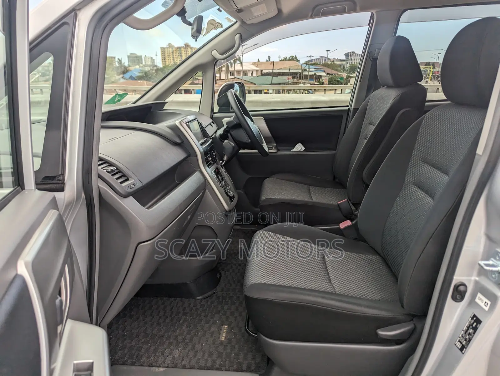 Toyota Noah 2007 Silver