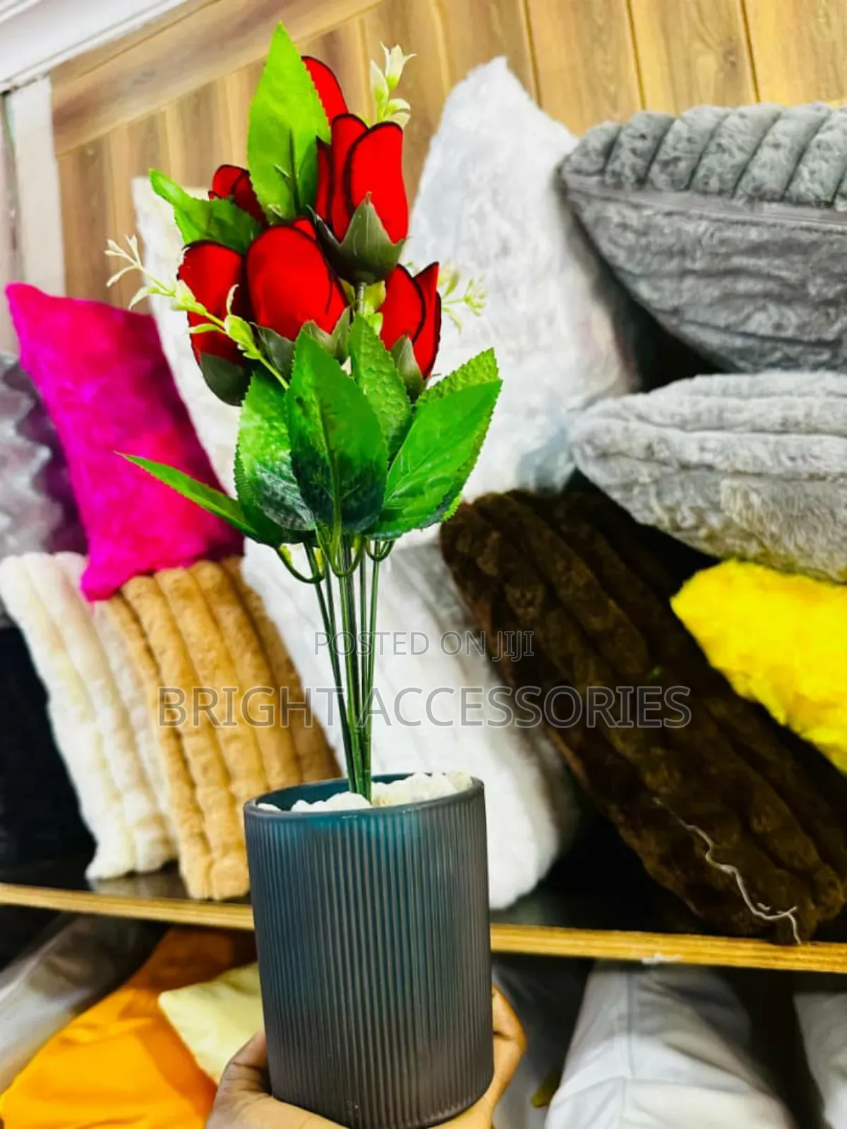 Maua Artificial/ Artificial Flowers