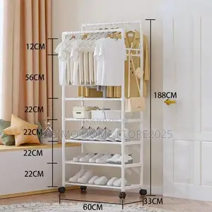 Clothes Hanger Kubwa *