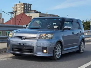 Toyota Corolla Rumion Hatchback 1.5 FWD 2009 Gray