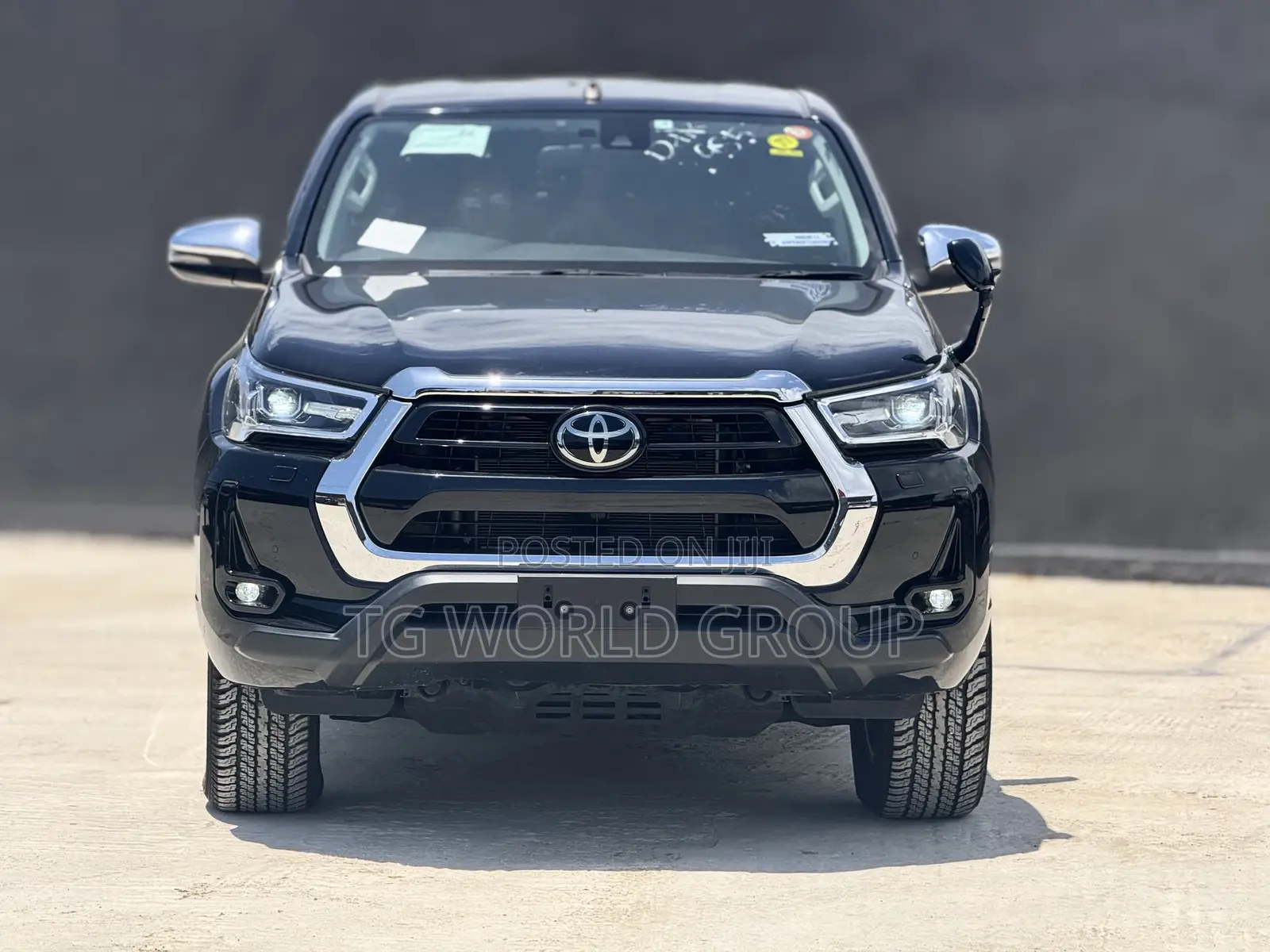 Toyota Hilux 2022 Black