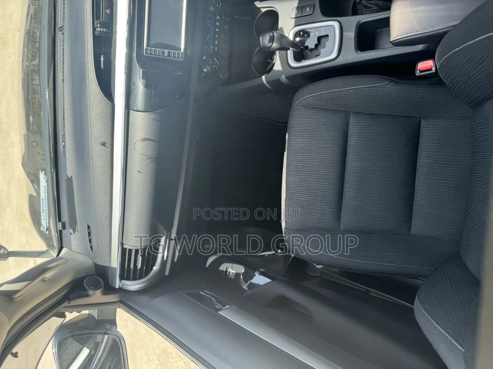 Toyota Hilux 2022 Black
