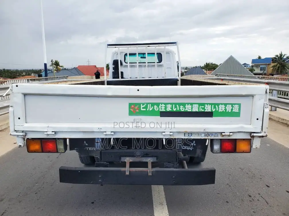 Mitsubishi Canter Longbase