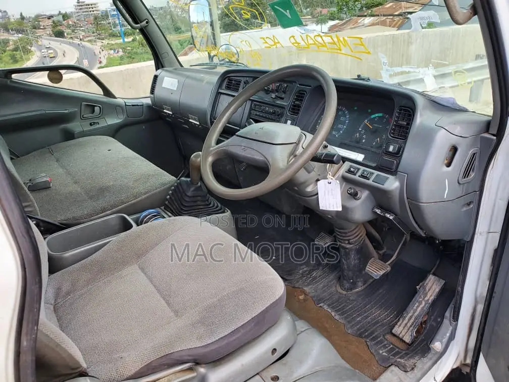 Mitsubishi Canter Longbase