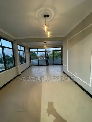 3bdrm Apartment in Oysterbay for rent