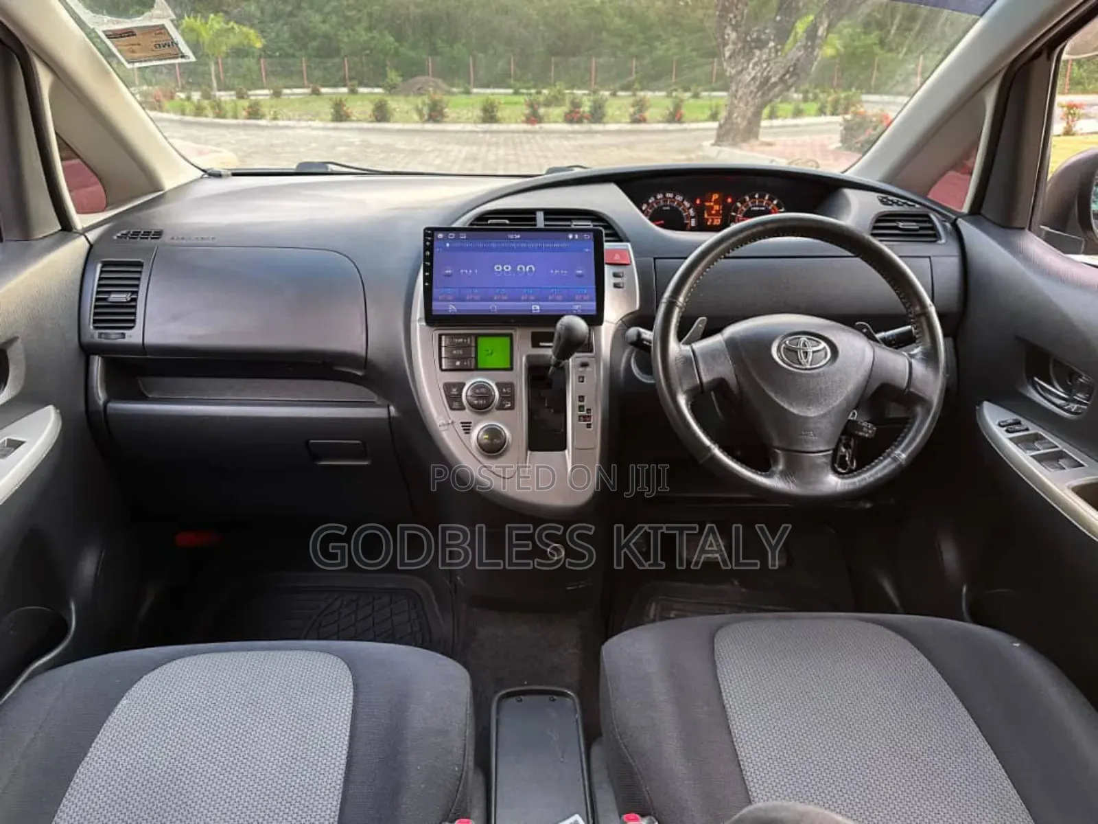 Toyota Ractis 1.5 AWD 2006 Gray