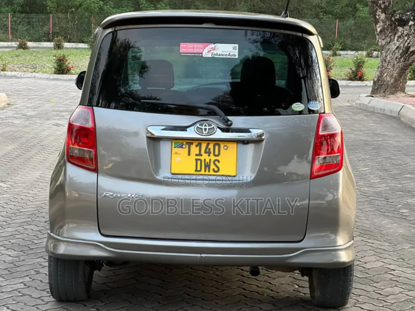 Toyota Ractis 1.5 AWD 2006 Gray