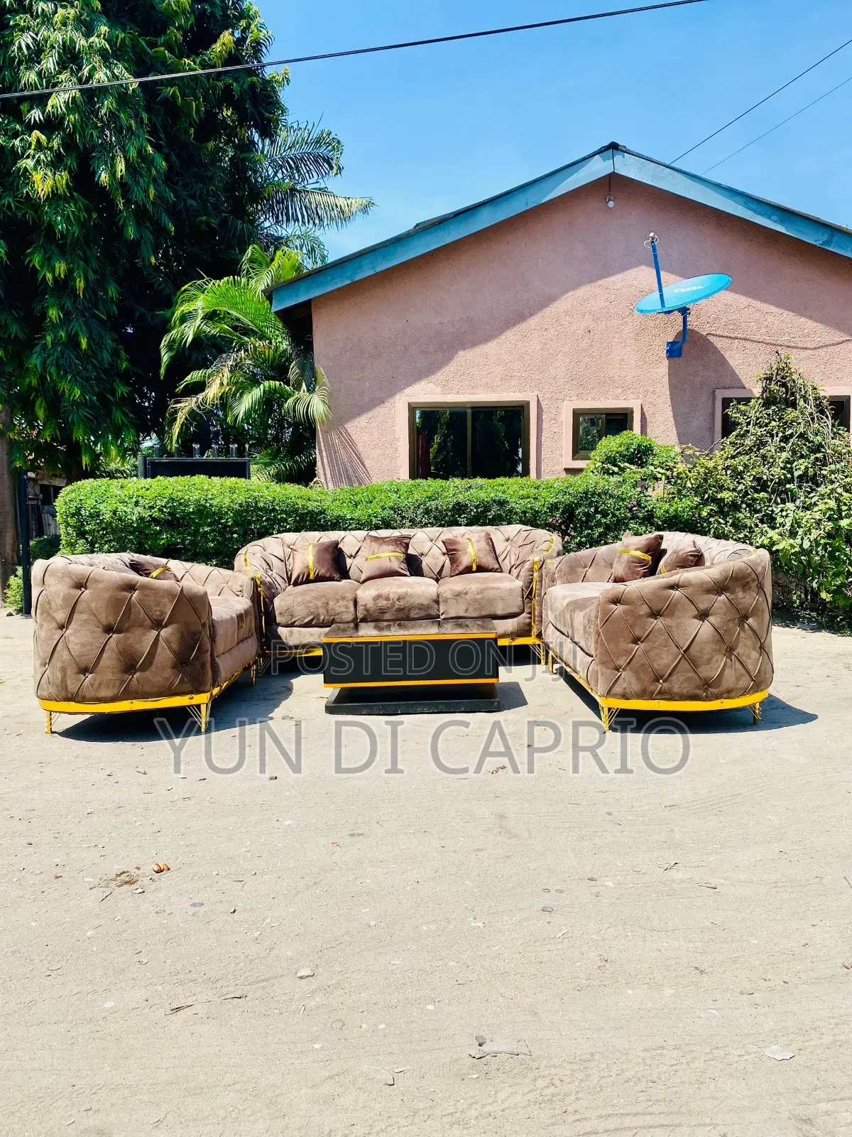 Sofa Set Classic Sana Mpya