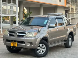 Toyota Hilux 2007 Gray