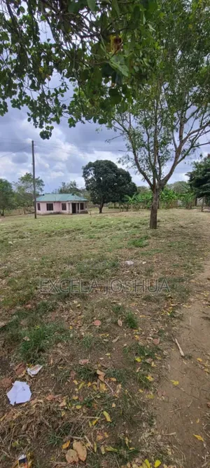 Eneo Lina Nyumba Ndani Linauzwa Boko Temboni Kibaha Pwani