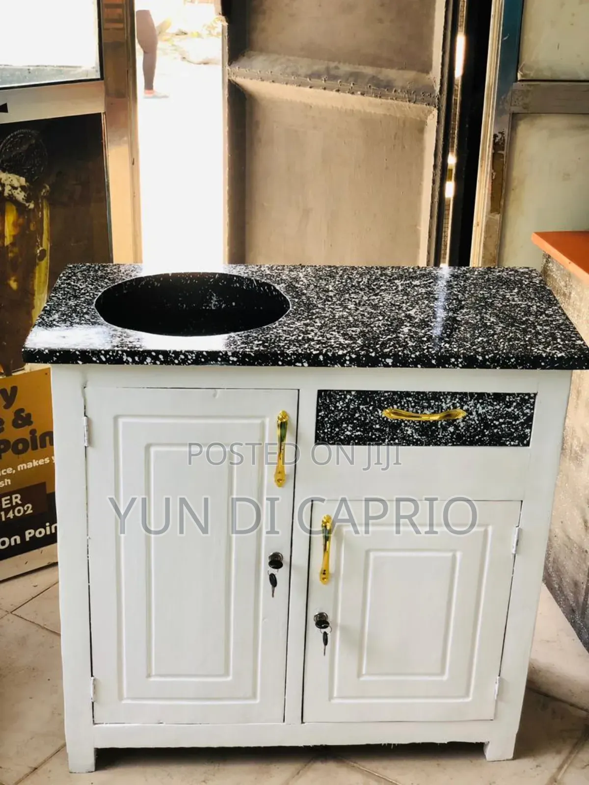 Kitchen Cabinet Milango Miwili