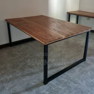 Office Table Nzuri Sana