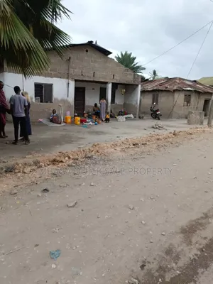 6bdrm House in Manzese for sale