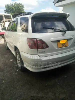 Toyota Harrier 2001 White