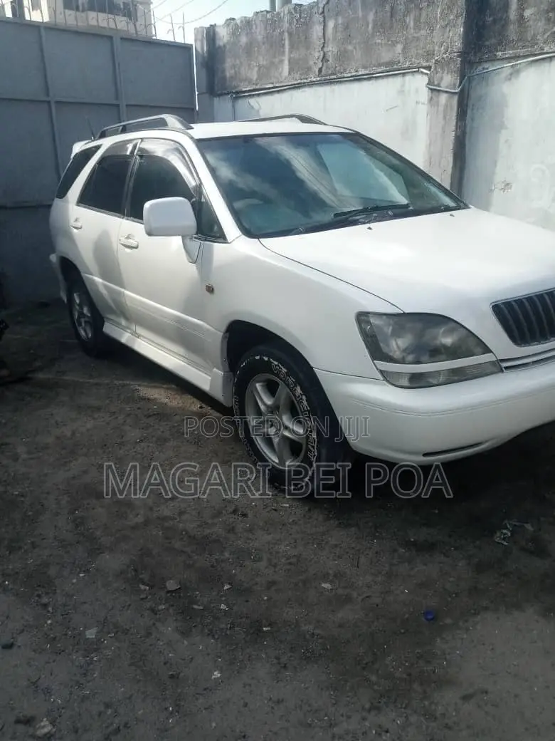 Toyota Harrier 2001 White