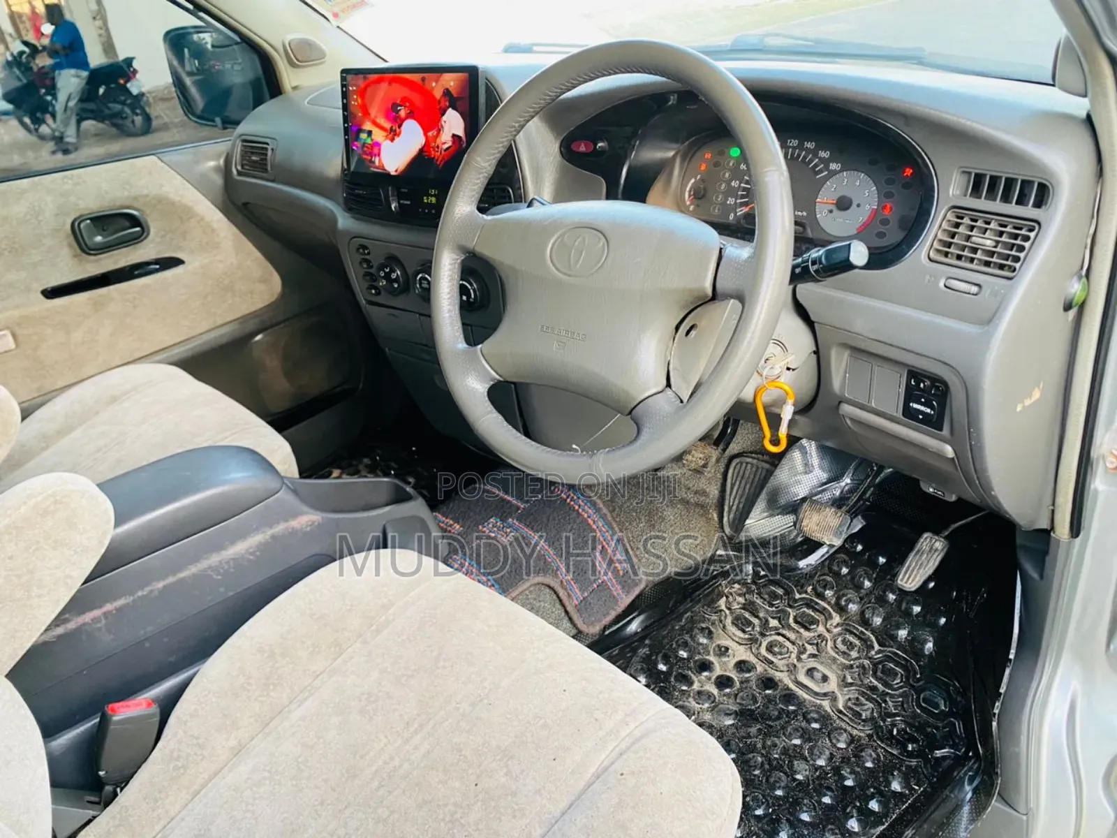 Toyota Noah 2001 Silver