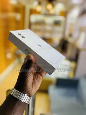 New Apple iPhone 11 128 GB White