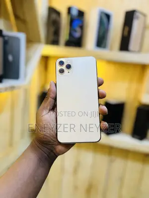 Apple iPhone 11 Pro Max 64 GB Gold