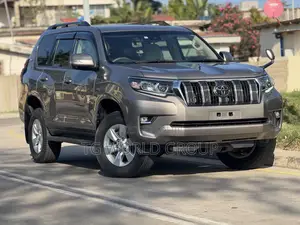 Toyota Land Cruiser Prado 2022 Beige