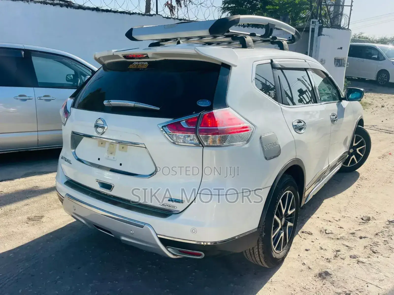 Nissan X-Trail 2.0 Petrol FWD 2015 White