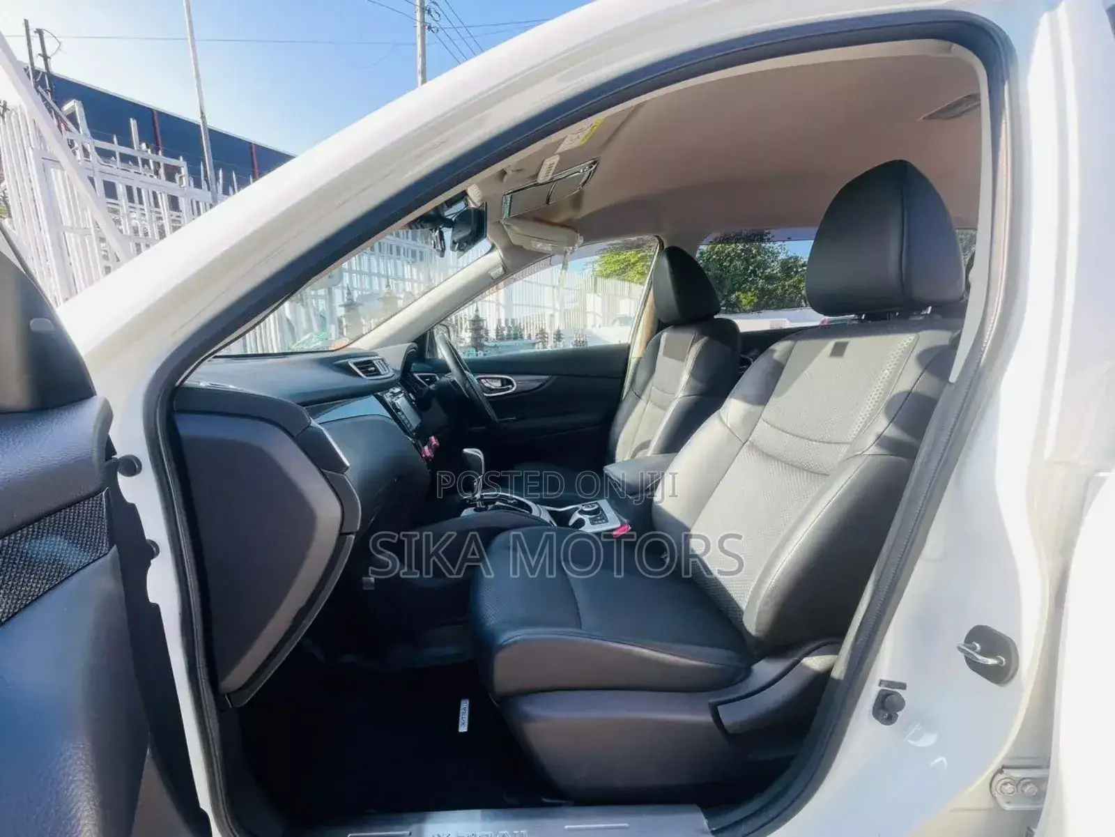 Nissan X-Trail 2.0 Petrol FWD 2015 White