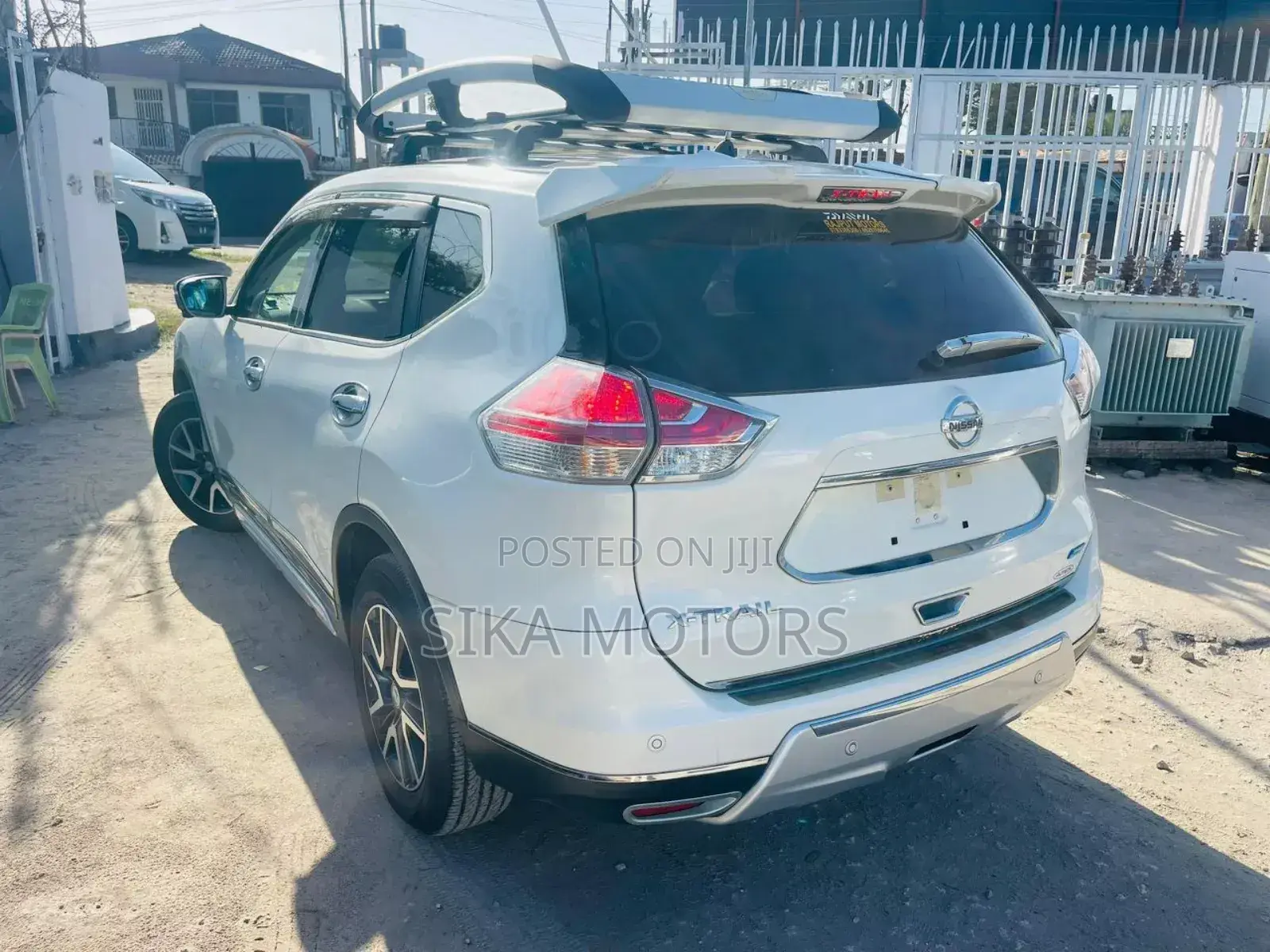Nissan X-Trail 2.0 Petrol FWD 2015 White