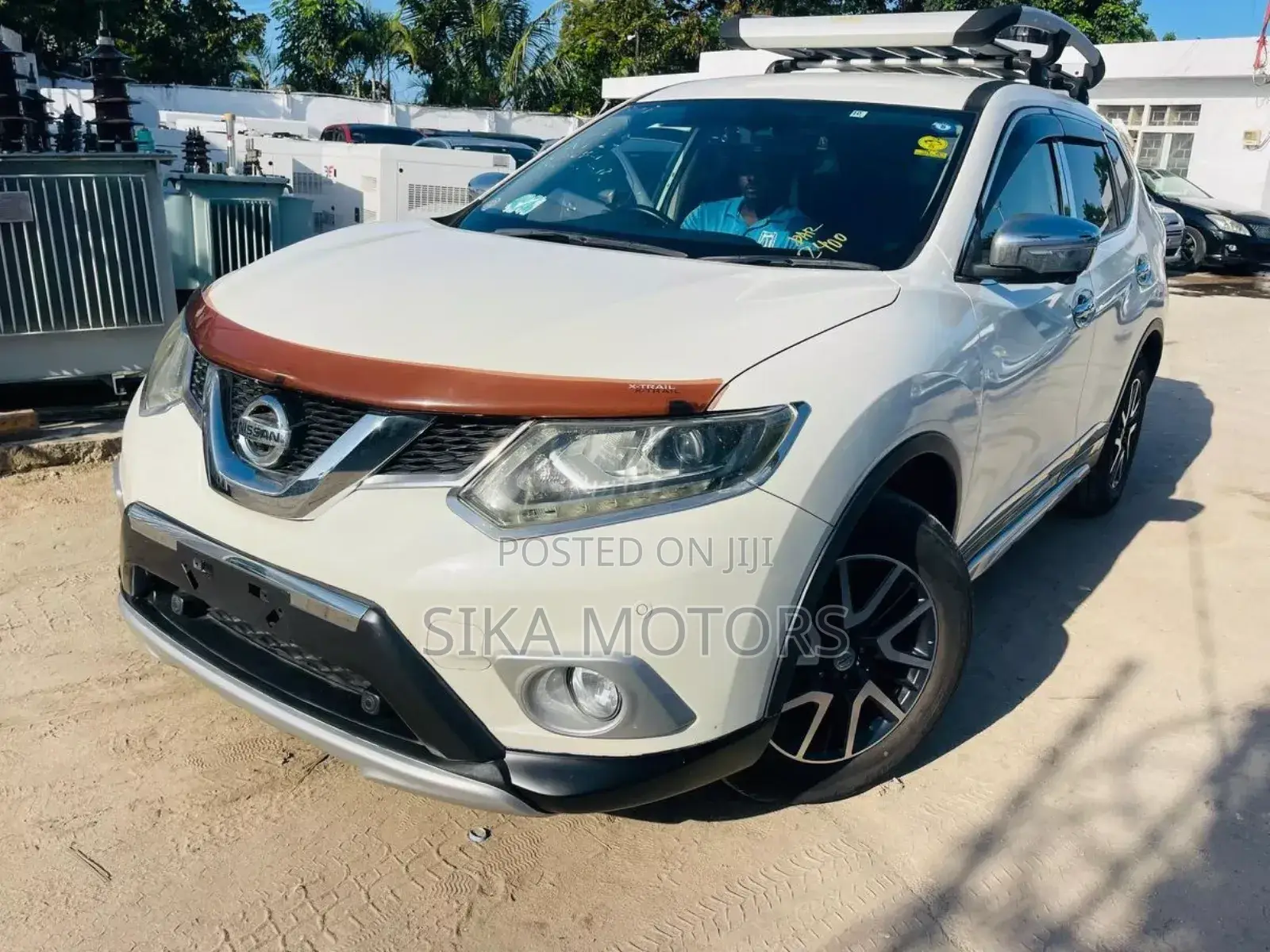 Nissan X-Trail 2.0 Petrol FWD 2015 White